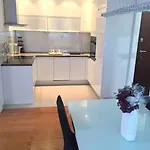 Modern Apartment *