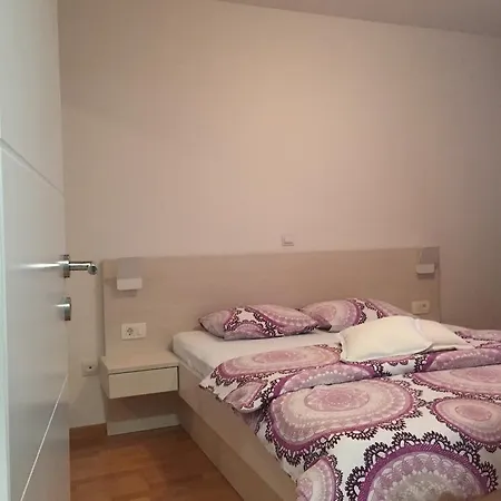 Modern * Makarska