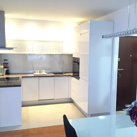 Modern Makarska