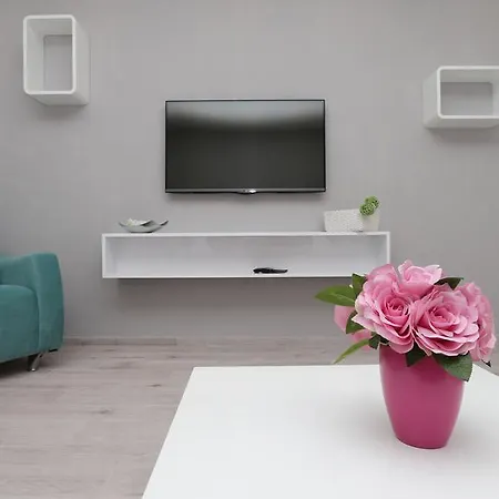 Modern * Μακάρσκα